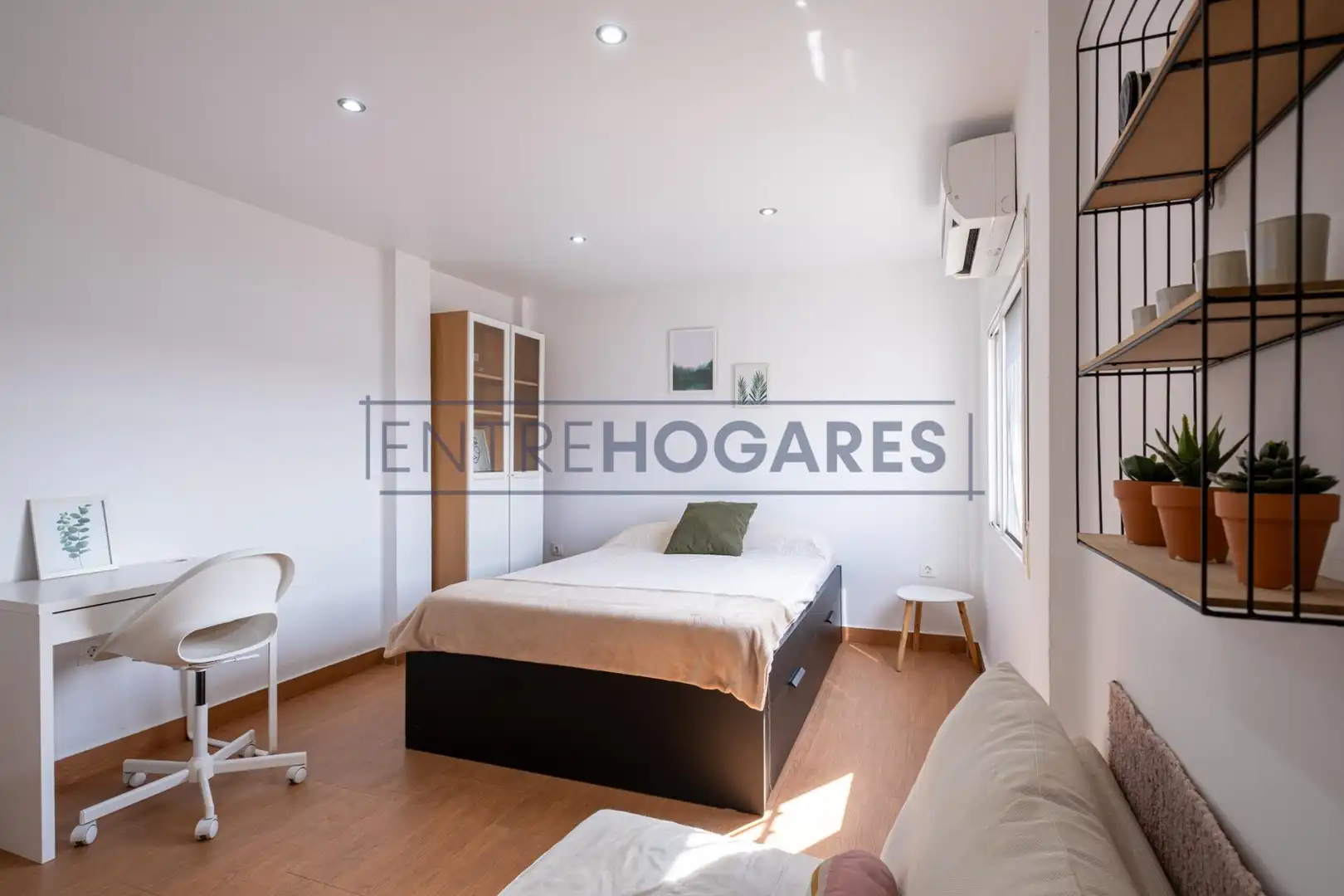 Habitación de Apartamento en venta en Moncada con Aire acondicionado, Calefacción y Amueblado