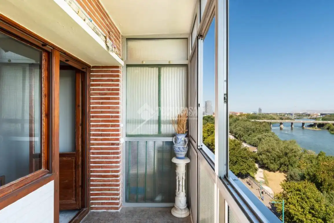 Terraza de Piso en venta en Zaragoza con Calefacción y Terraza