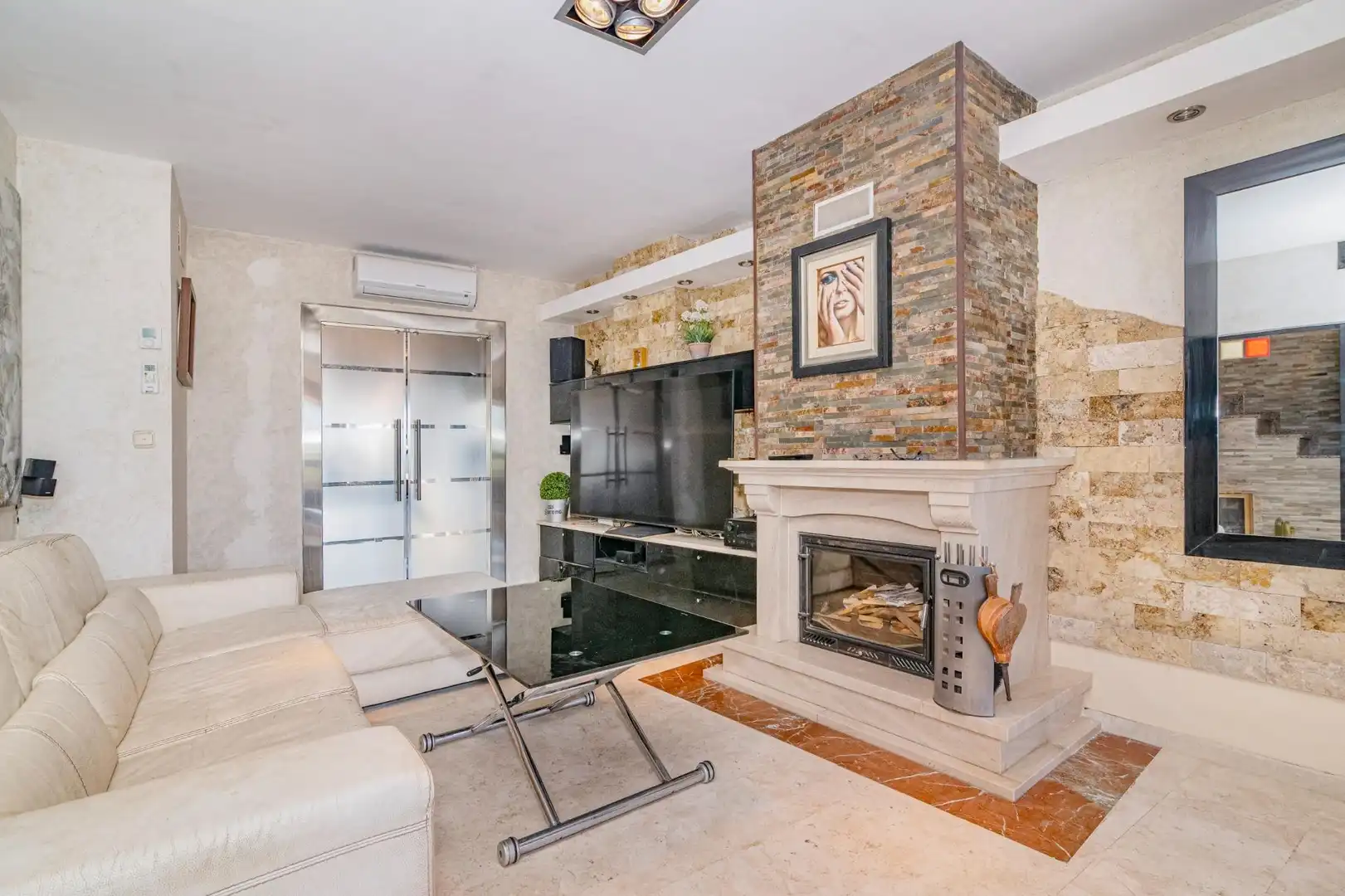 Sala de estar de Casa adosada en venta en Armilla con Aire acondicionado, Calefacción y Terraza