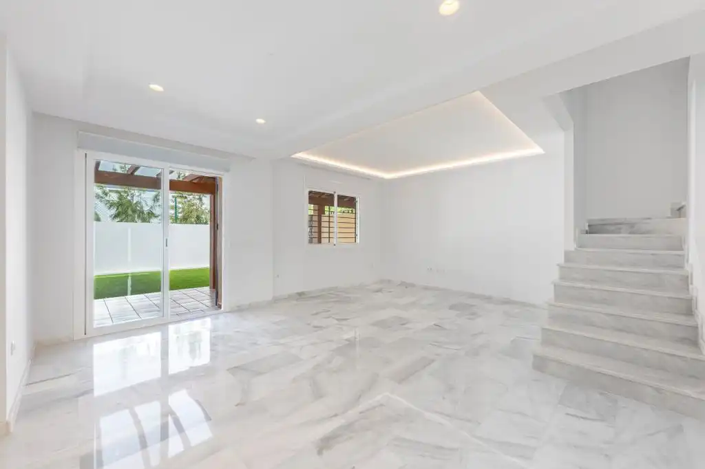 Terraced house with pool for sale in Calle Adarves de Calypso, imagen 33