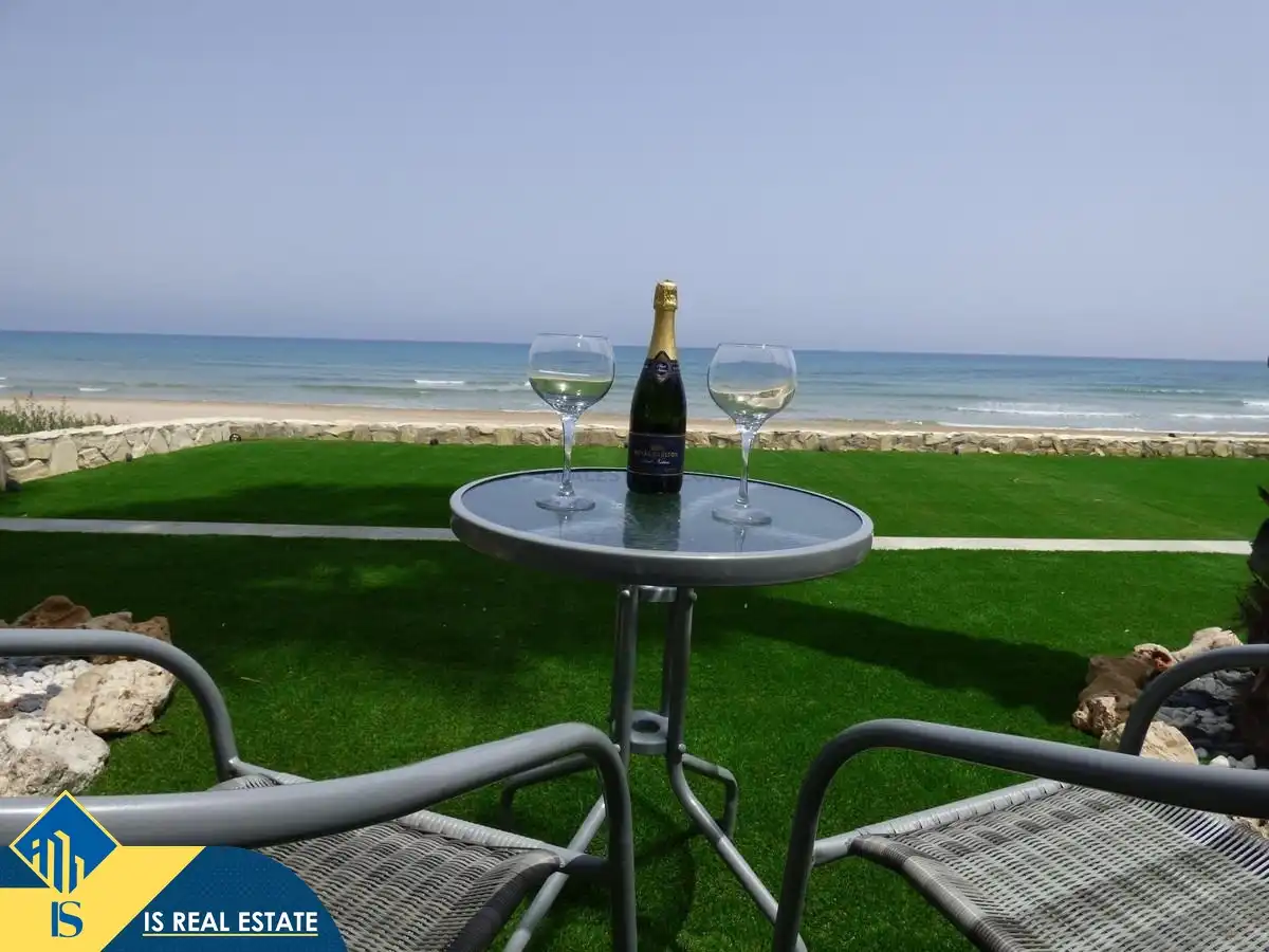 Villa zum Verkauf in Playa de San Juan - El Cabo de las Huertas