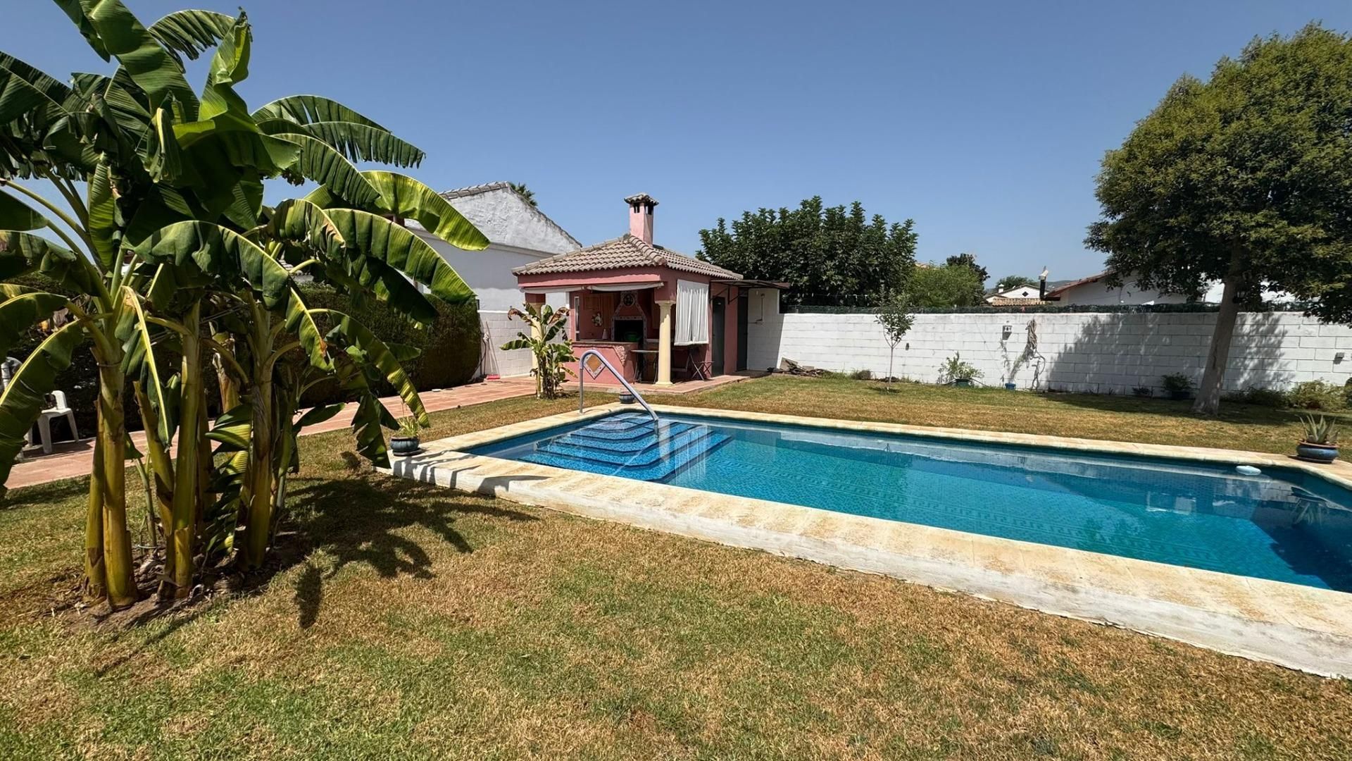 Jardí de Casa o xalet en venda en  Córdoba Capital amb Aire condicionat i Piscina