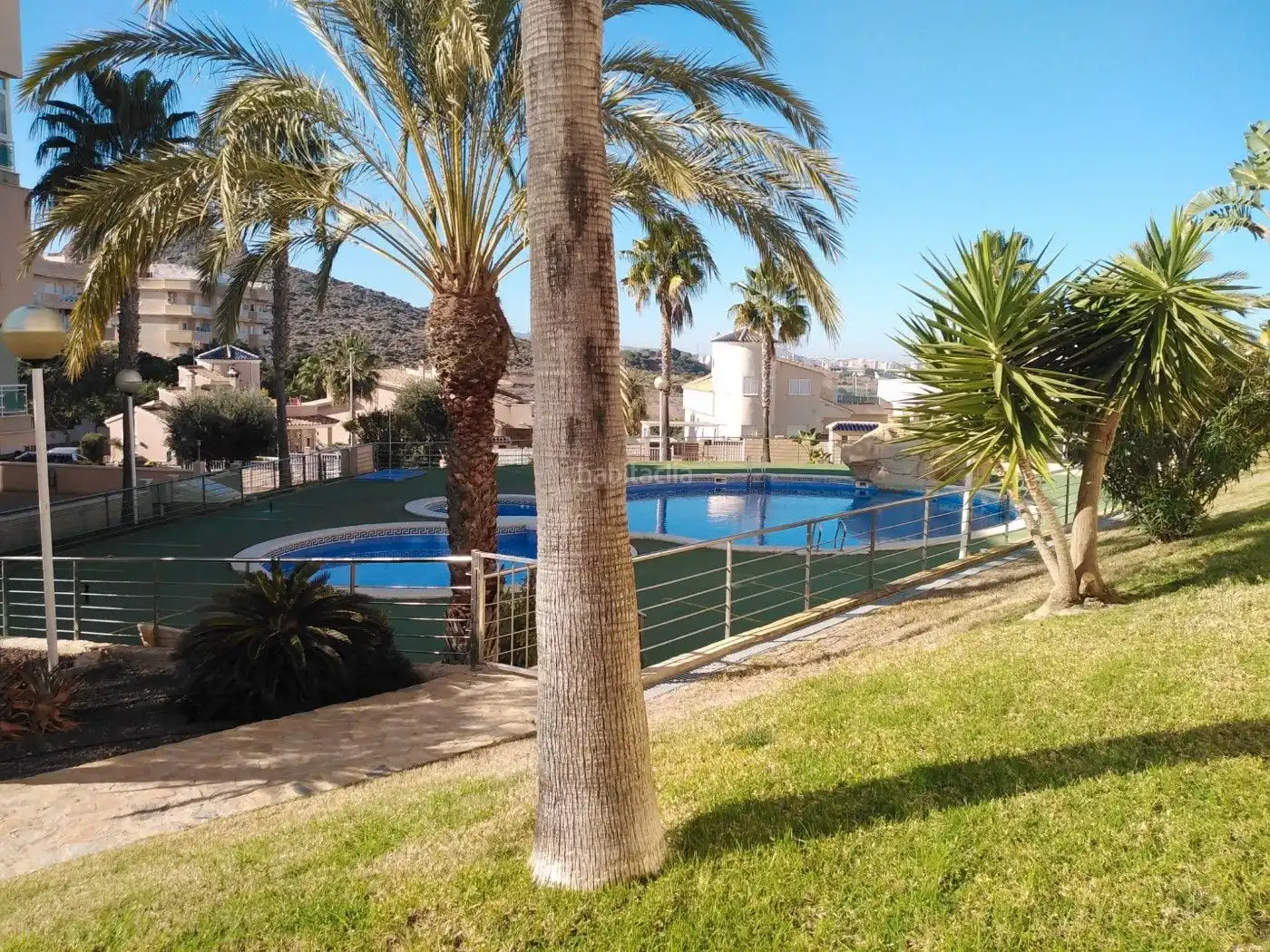 Pis amb piscina de lloguer a Calle Romero 3