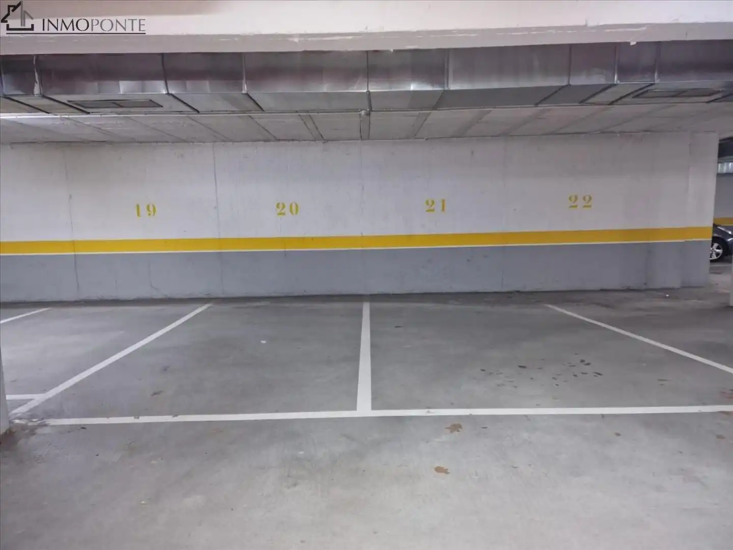 Parkplatz von Garage zum Verkauf in Cangas 