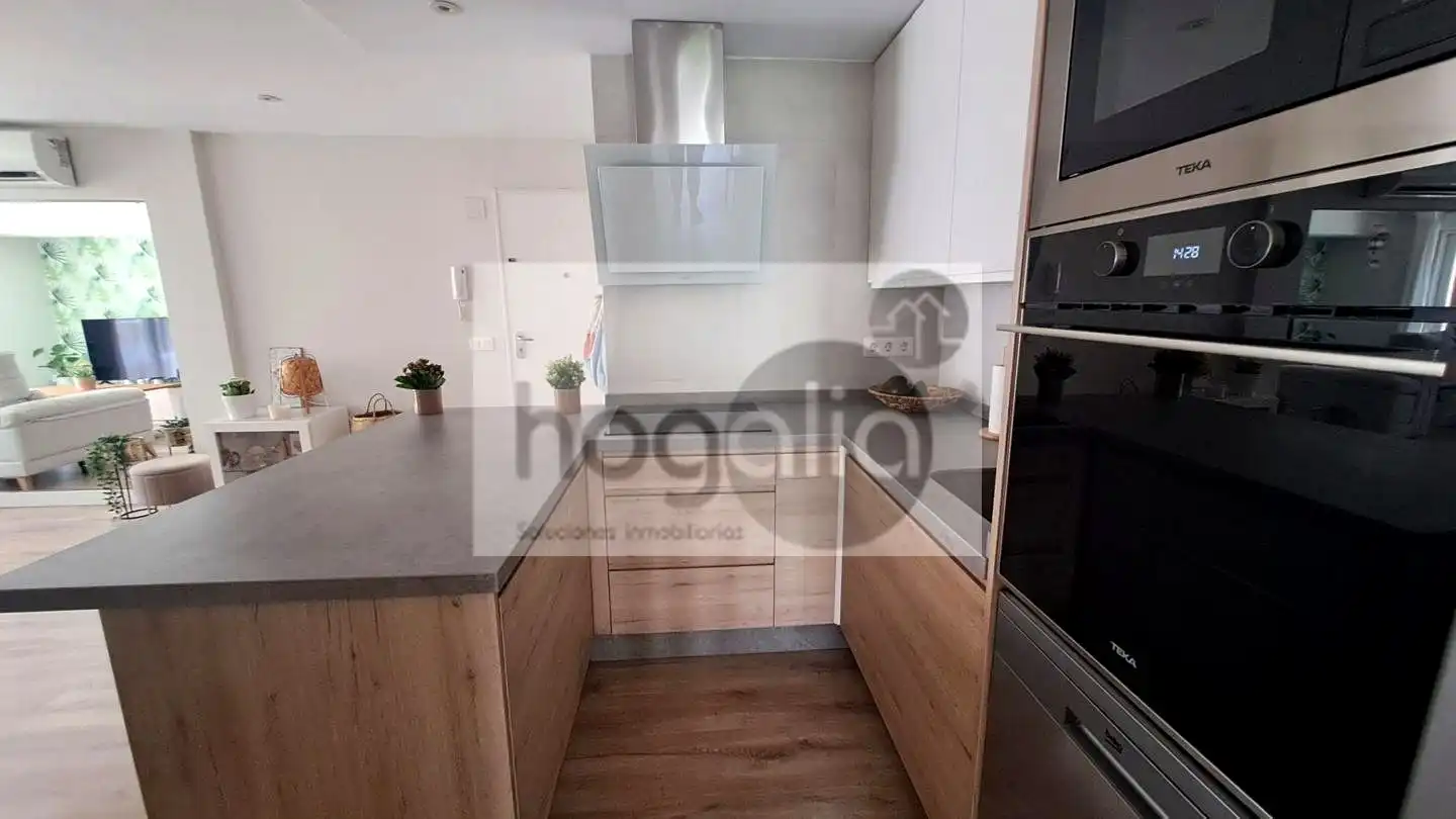 Cocina de Piso de alquiler en Sevilla con Aire acondicionado, Amueblado y Balcón