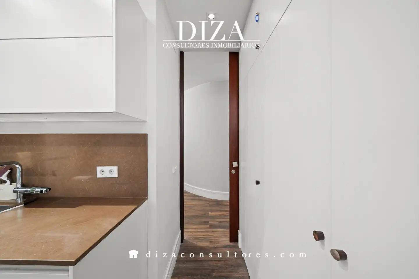 Ground floor for sale in Madrid  with Air Conditioner, Heating and Parquet flooring