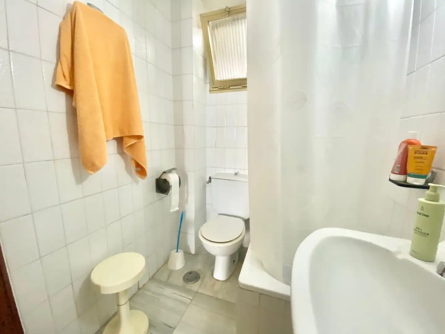 Bathroom of Apartments for rent in Benidorm  with Heating, Swimming Pool and Furnished