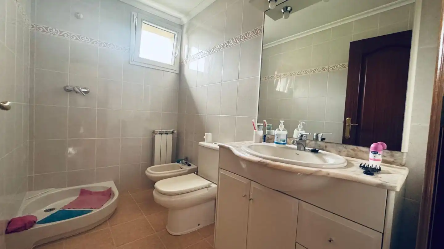 Baño de Casa adosada en venta en Andoain con Calefacción, Jardín privado y Terraza