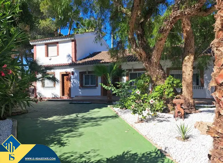 Villa avec piscine à vendre à Desamparados - Hurchillo - Torremendo