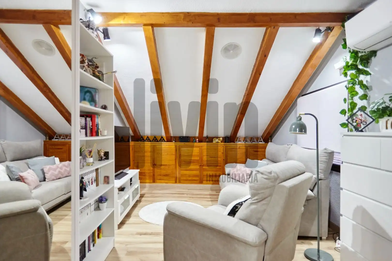 Sala de estar de Casa o chalet en venta en Jaén con Aire acondicionado, Calefacción y Jardín privado