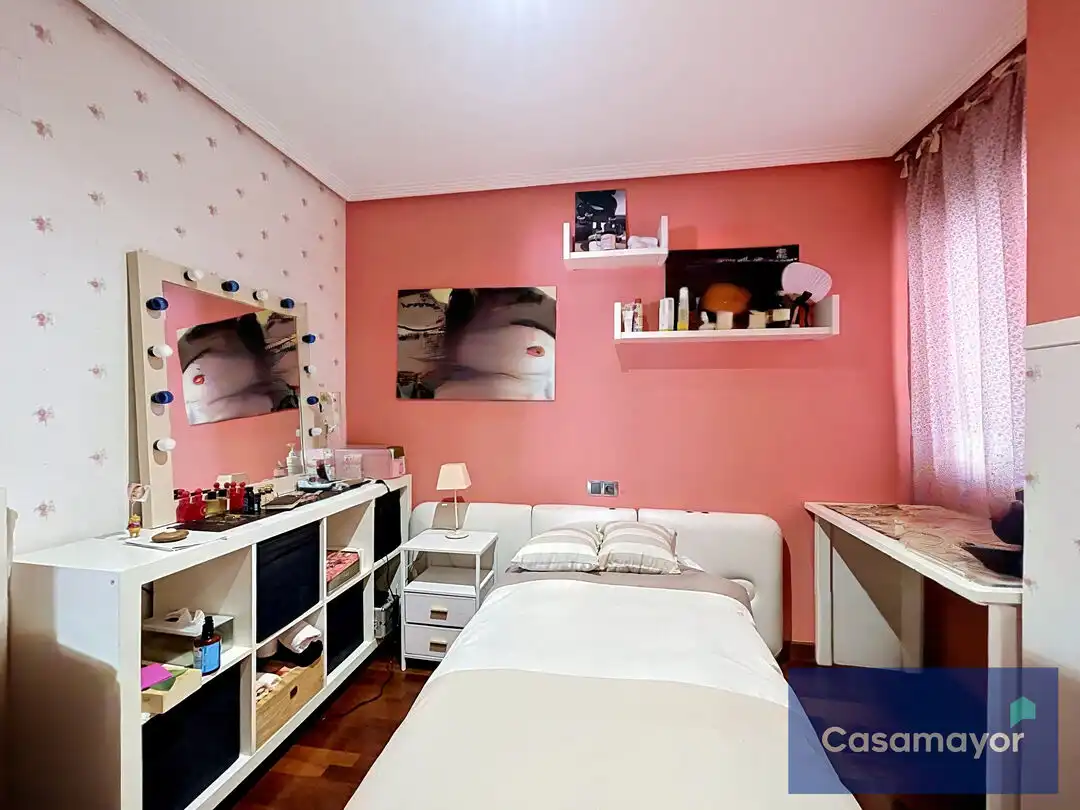 Habitación de Piso en venta en Alicante / Alacant con Aire acondicionado, Calefacción y Trastero