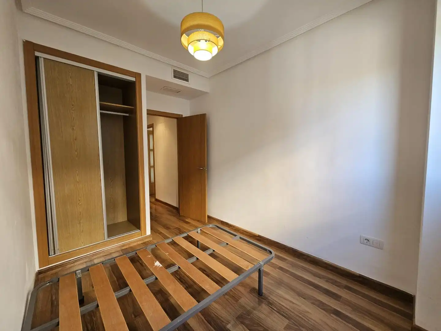 Habitación de Piso de alquiler en Elche / Elx con Amueblado
