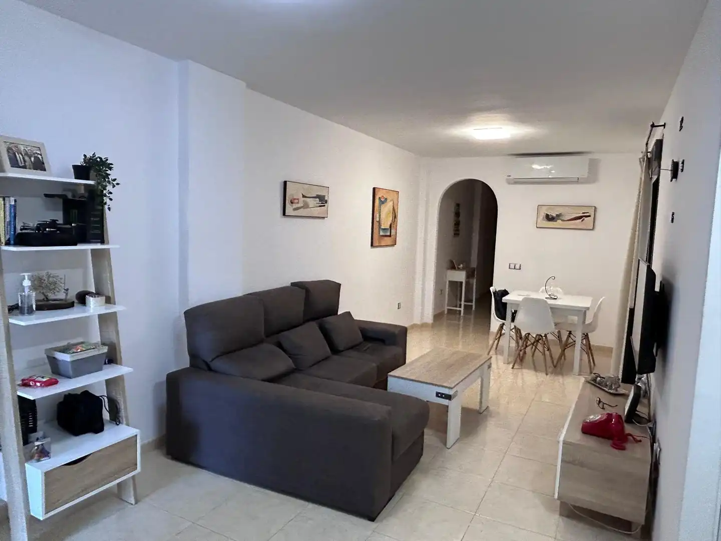 Sala de estar de Piso en venta en Vícar con Aire acondicionado, Piscina y Piscina comunitaria