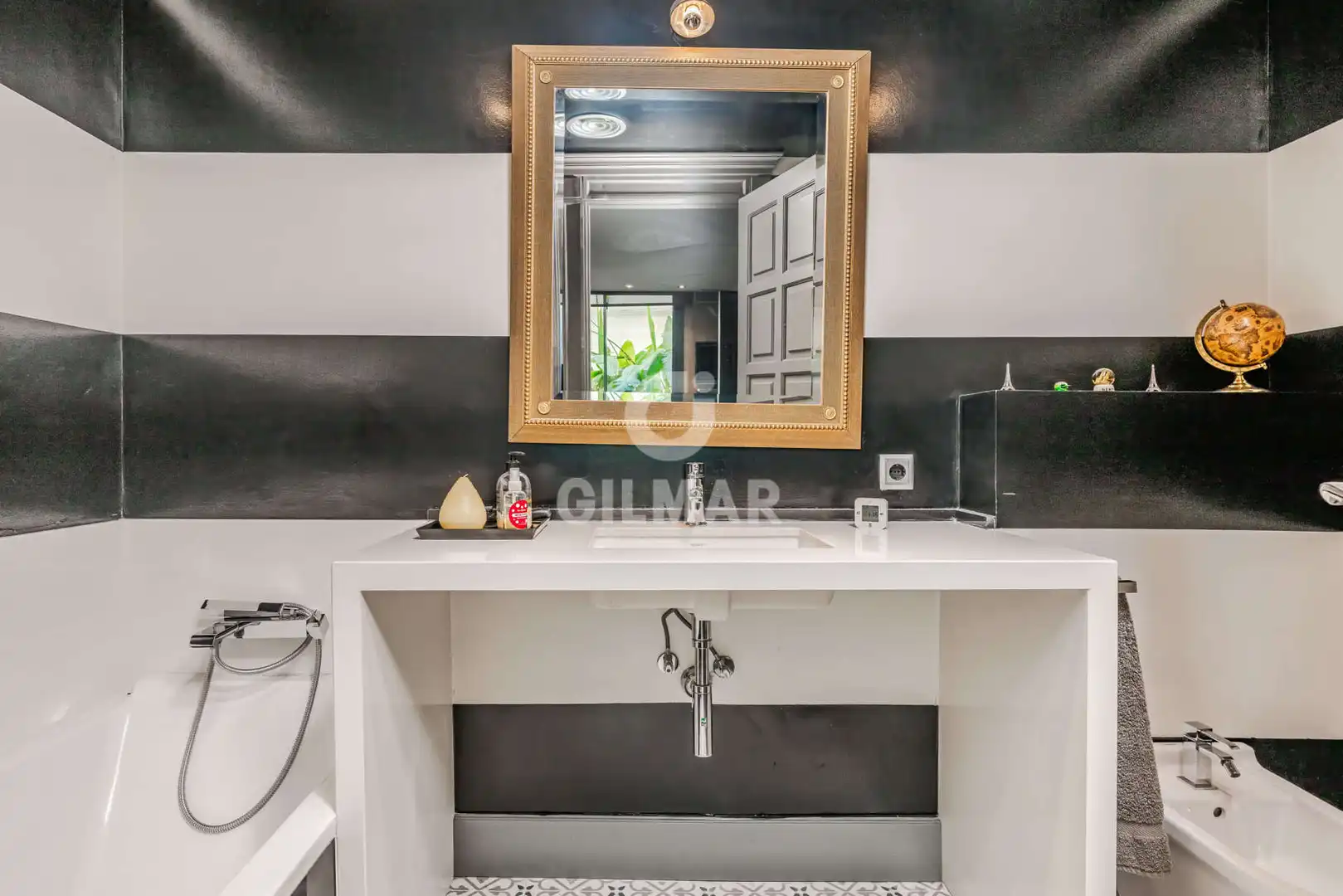 Baño de Casa o chalet en venta en Bormujos con Calefacción, Jardín privado y Piscina