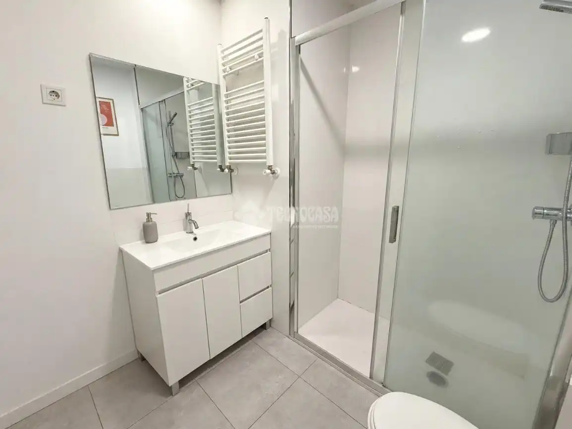Bathroom of Flat for sale in Fuencarral - El Pardo