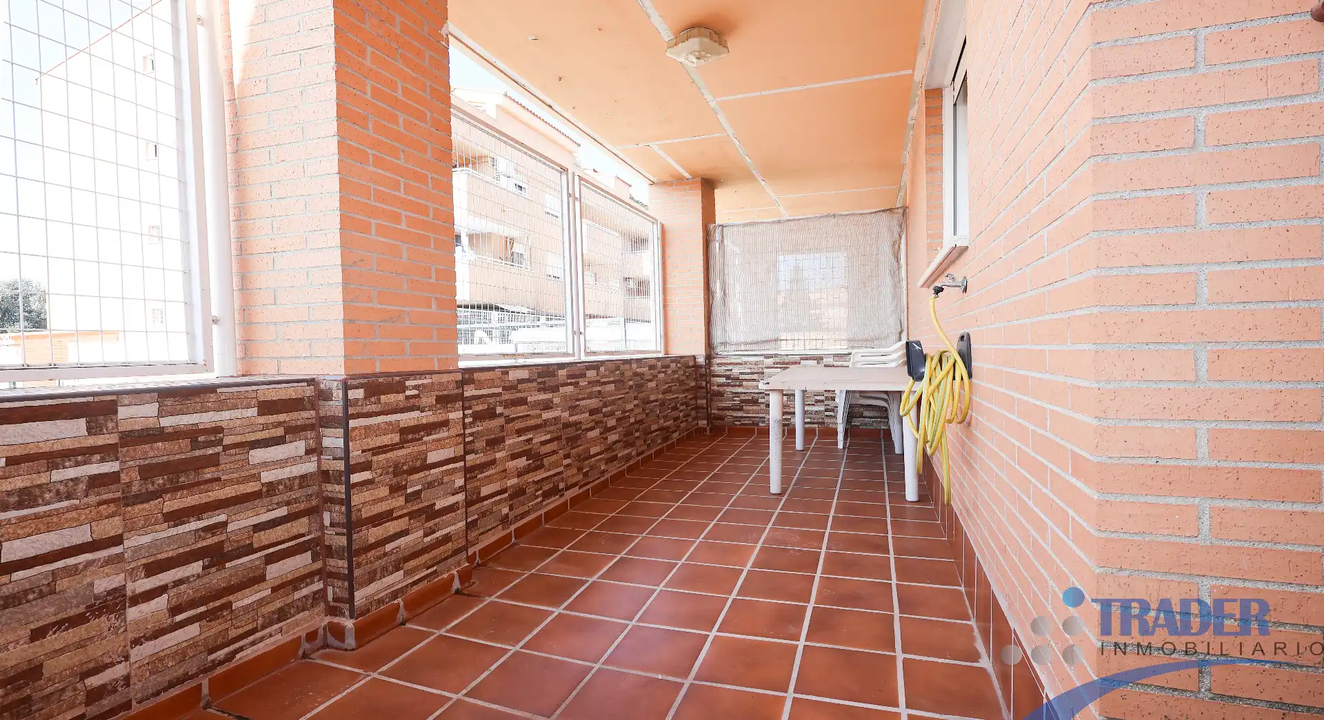 Terraza de Piso en venta en Camarena con Jardín privado, Terraza y Trastero
