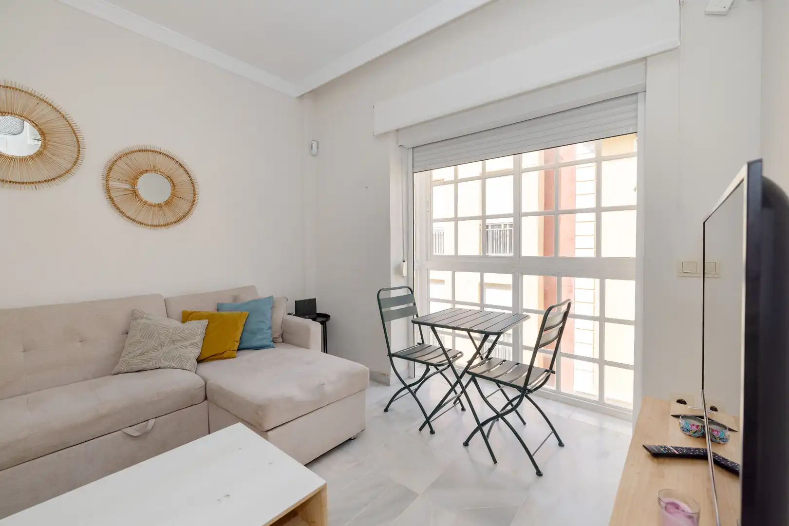 Living room of Flat for sale in Málaga  with Air Conditioner, Heating and Storage room