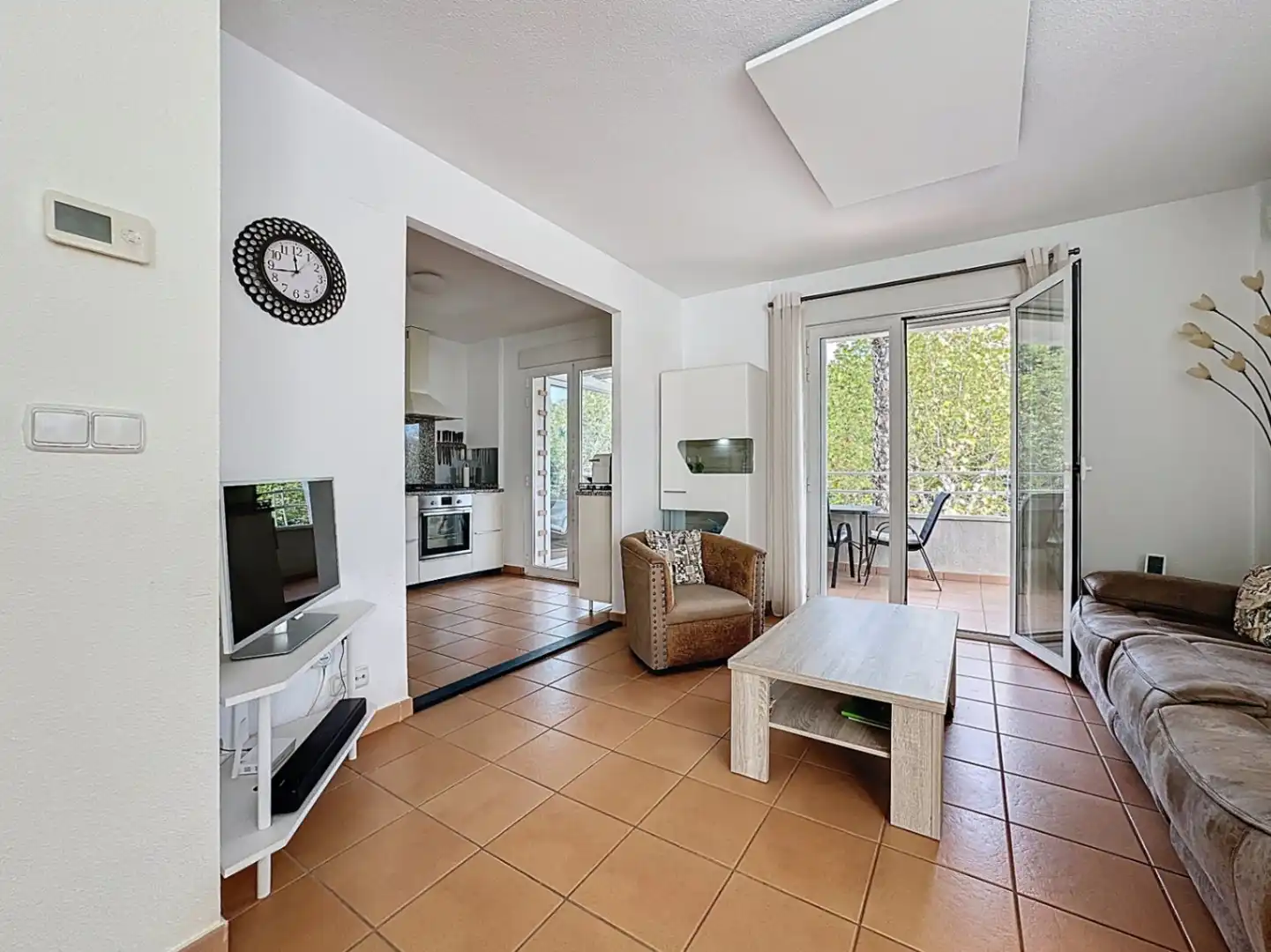 Wohnzimmer von Wohnung zum Verkauf in L'Alfàs del Pi mit Klimaanlage, Heizung und Privatgarten