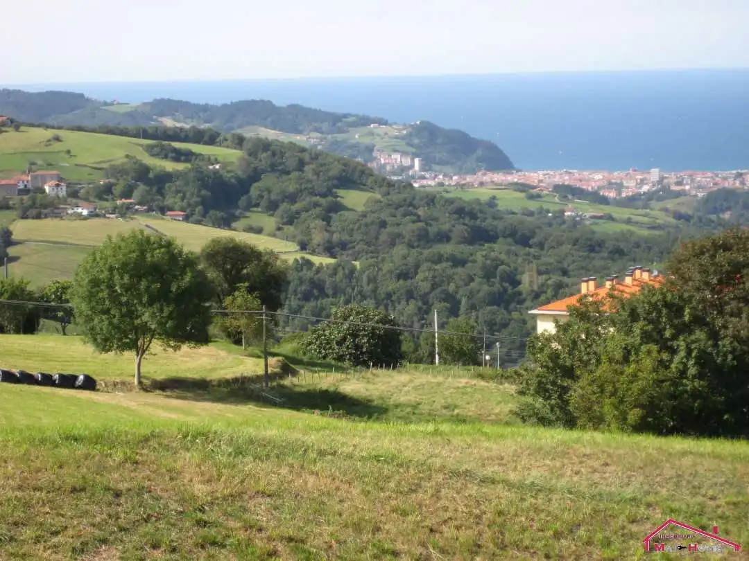 Terreno en venta en Aia