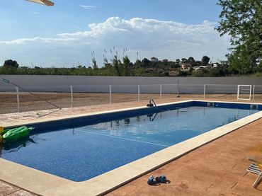 Detached house with pool for sale in Carlet