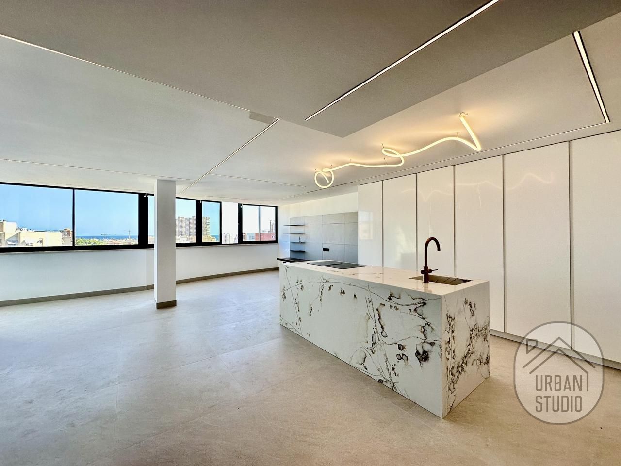 Kitchen of Attic for sale in Alicante / Alacant  with Air Conditioner and Terrace