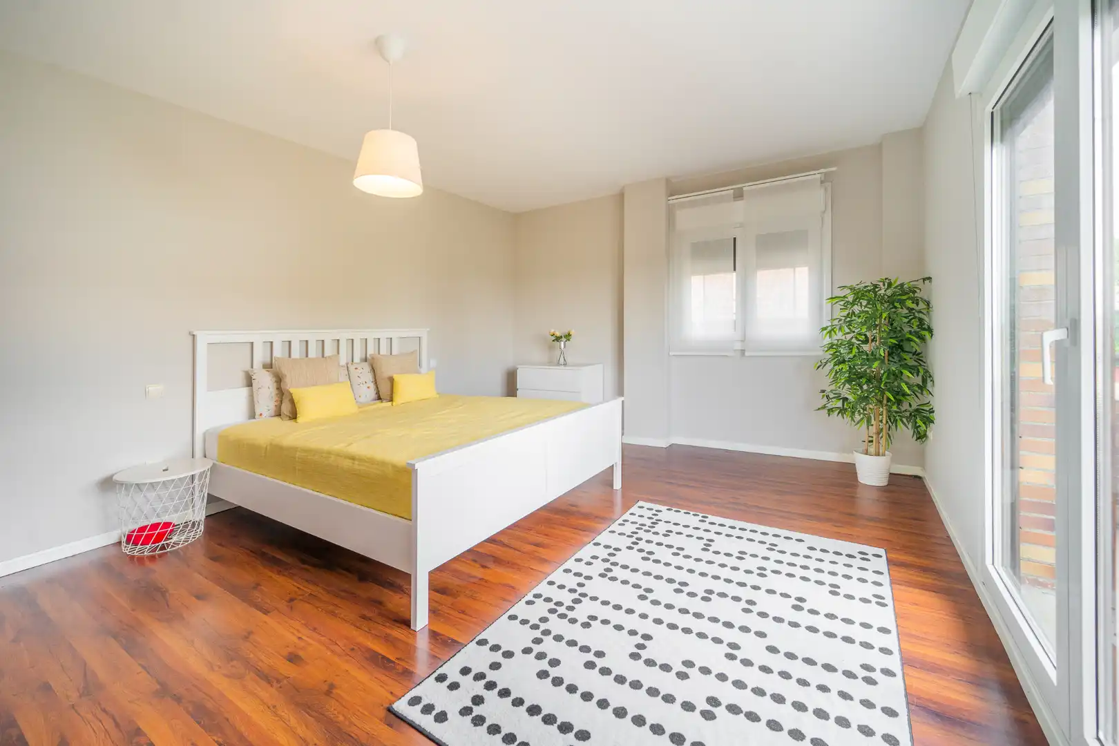 Habitación de Casa adosada en venta en Las Rozas de Madrid con Aire acondicionado, Calefacción y Jardín privado