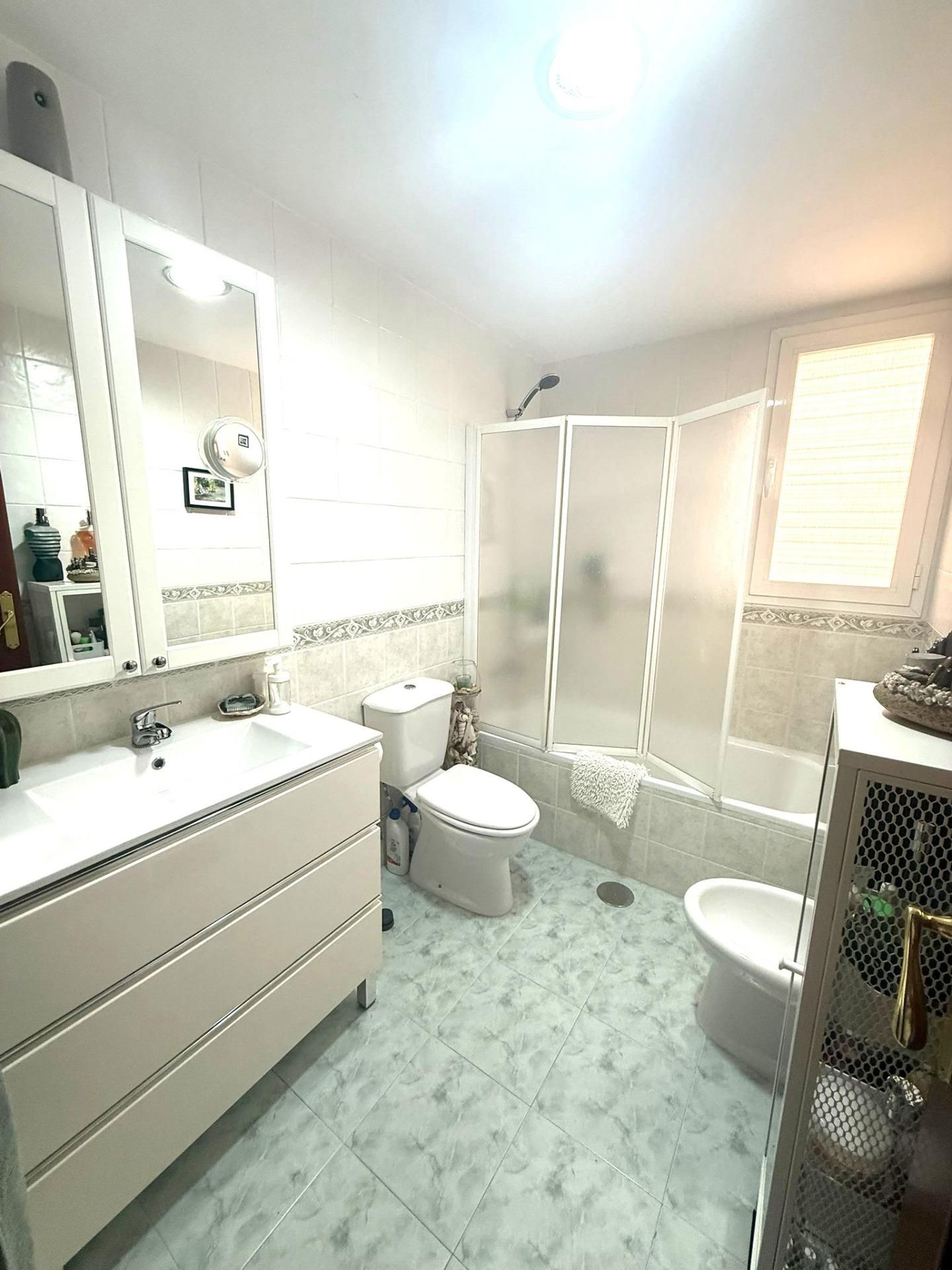 Bathroom of Flat for sale in Málaga Capital  with Air Conditioner, Heating and Storage room