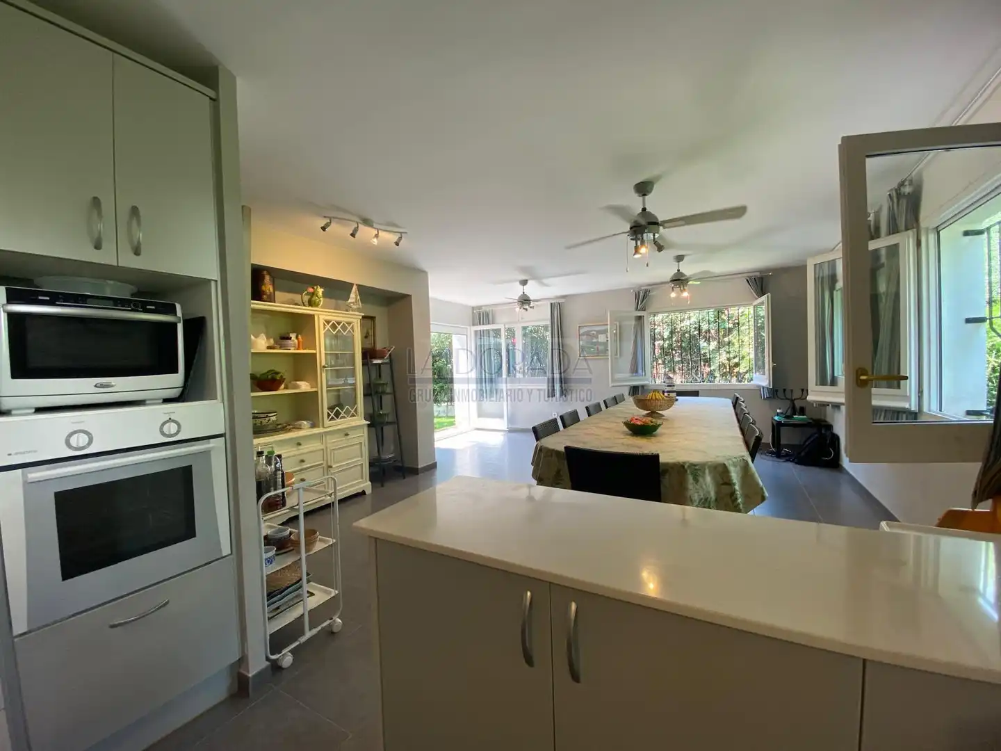 Küche von Haus oder Chalet zum Verkauf in Cambrils mit Privatgarten, Terrasse und Abstellraum