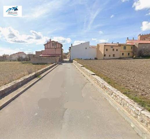Casa-chalet en Venta en Calle José Luis Martínez-Fornés en Pozondón