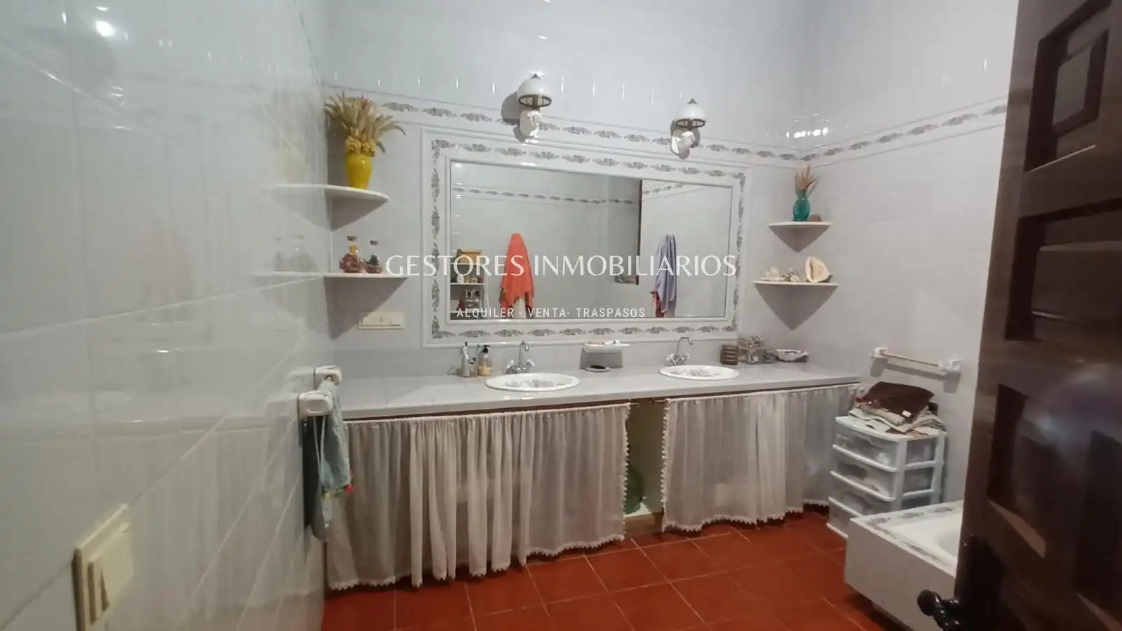 Bathroom of Buildings for sale in Muro de Alcoy