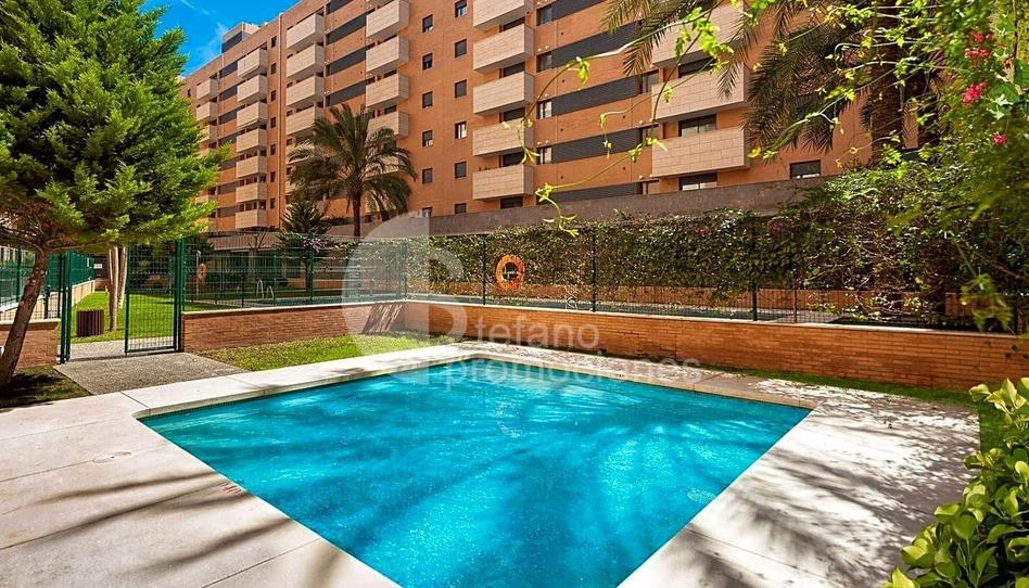 Foto 1 de Piso en venta en Parque Ayala - Jardín de la Abadía - Huelín, Málaga