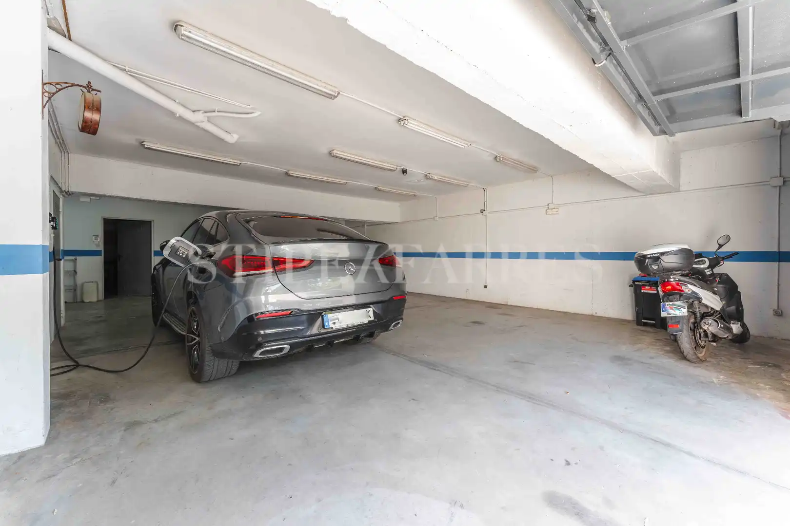 Parking de Casa o chalet de alquiler en El Papiol con Aire acondicionado, Calefacción y Jardín privado