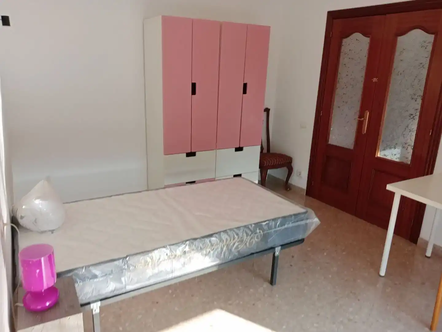 Schlafzimmer von Wohnung zur untervermieten in Montcada Centre - La Ribera