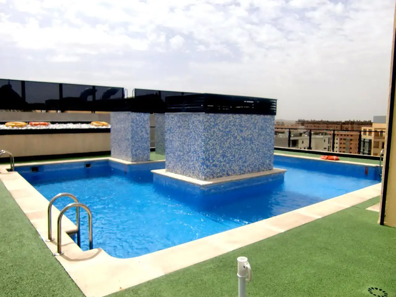 Piscina de Piso en venta en Madrid con Aire acondicionado, Calefacción y Piscina comunitaria