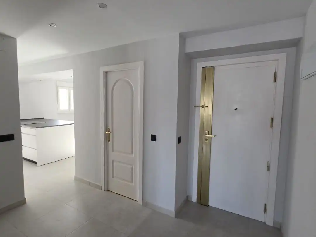 Wohnung mit Aufzug zum Verkauf in Calle Reina Mercedes 3, imagen 3