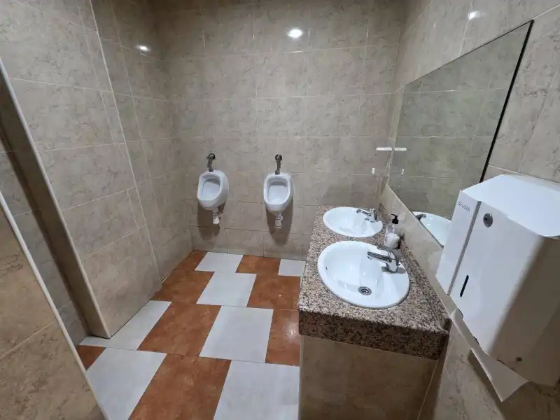 Baño de Casa o chalet en venta en Valdeobispo con Terraza y Piscina