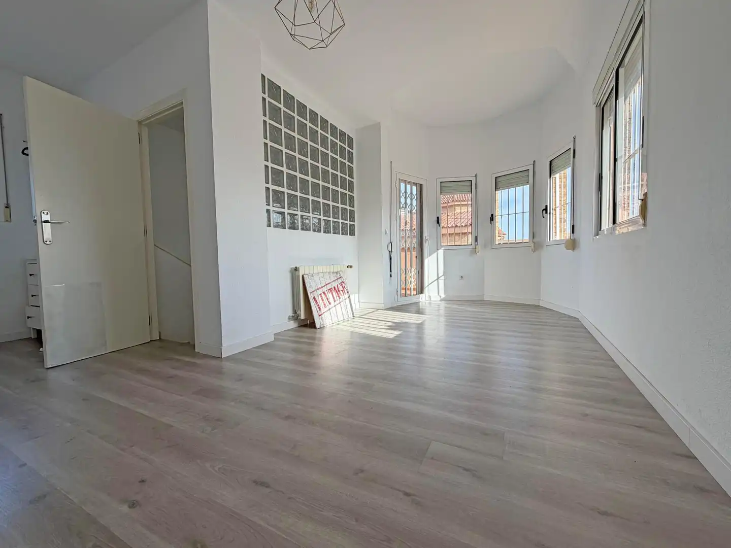 Sala de estar de Casa o chalet en venta en Alicante / Alacant con Calefacción, Jardín privado y Terraza
