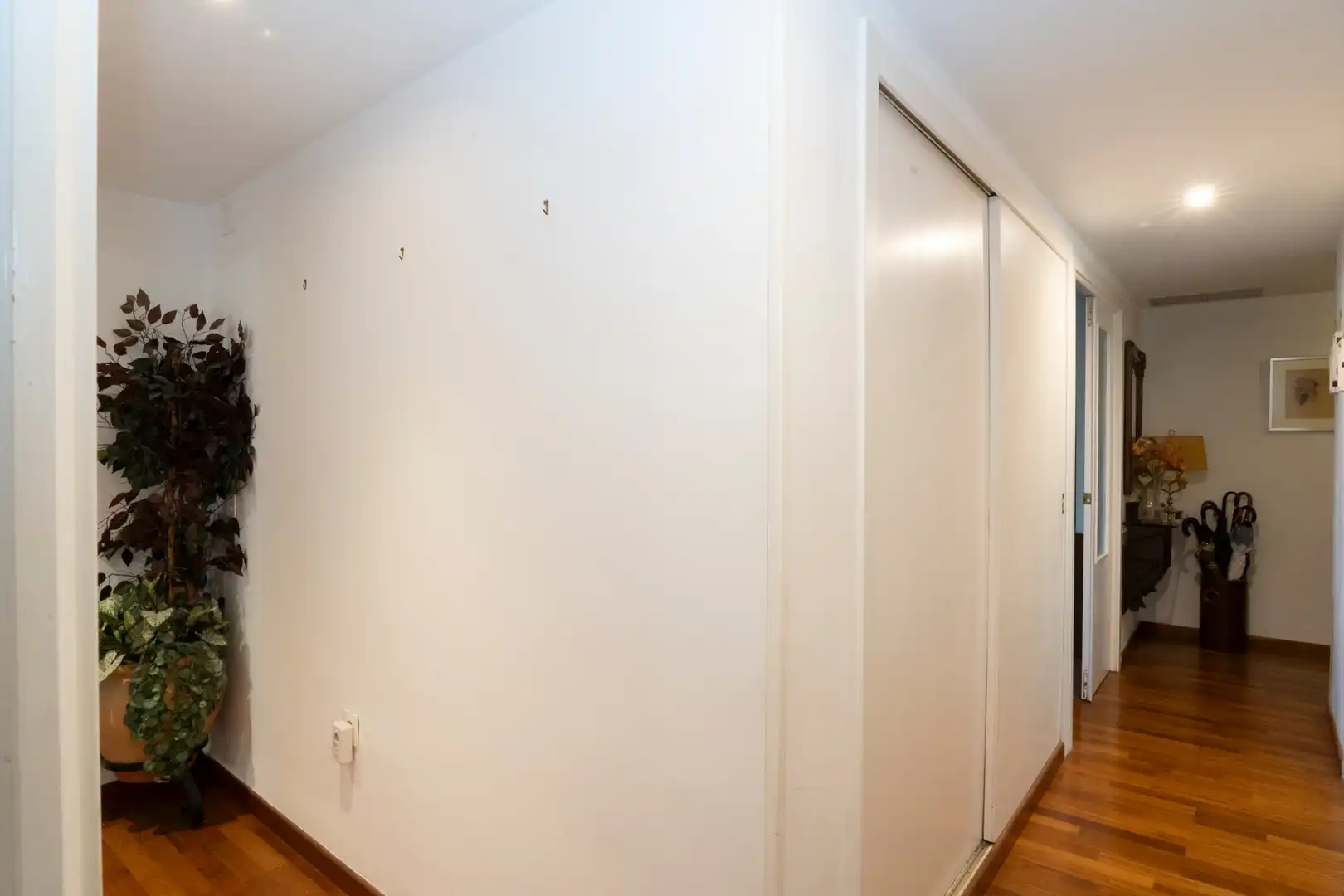 Wohnung zum Verkauf in Jaén mit Klimaanlage, Heizung und Privatgarten