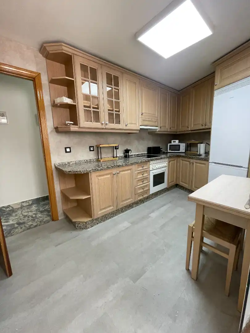 Küche von Wohnung zur Miete in Badajoz mit Klimaanlage, Heizung und Möbliert