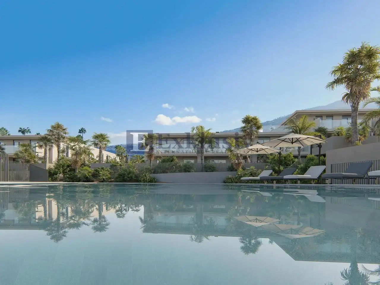 Vista exterior de Ático en venta en La Orotava con Piscina comunitaria