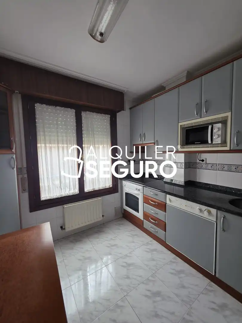 Kitchen of Flat for rent in Mungia  with Heating and Furnished