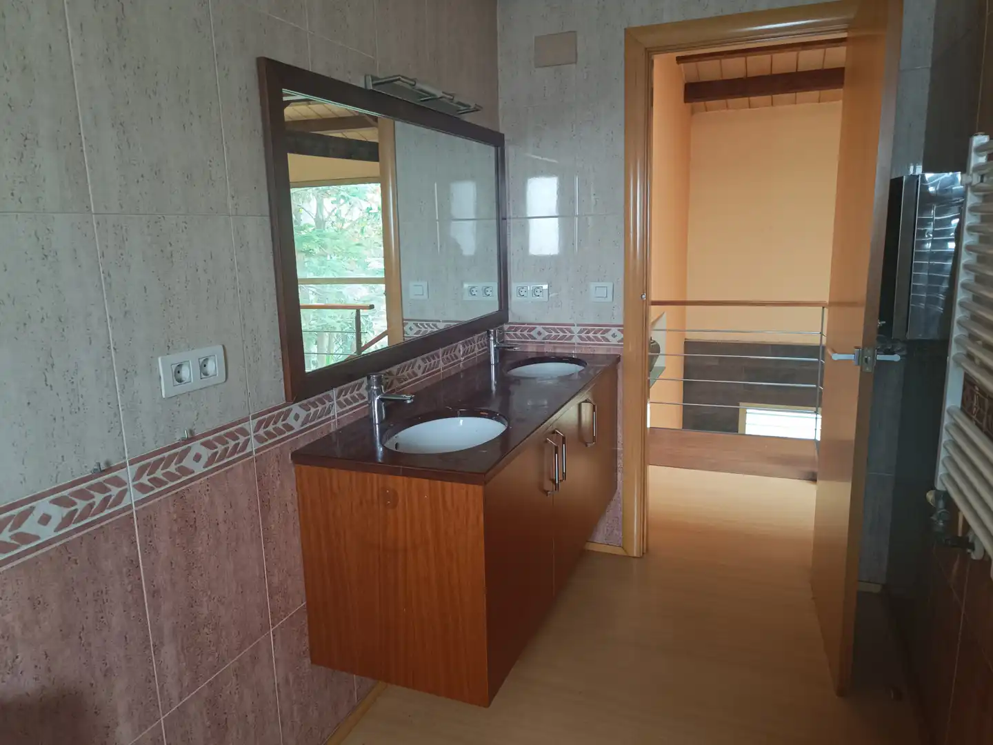 Bathroom of Detached homes for sale in Sabadell  with Private garden, Parquet flooring and Swimming Pool