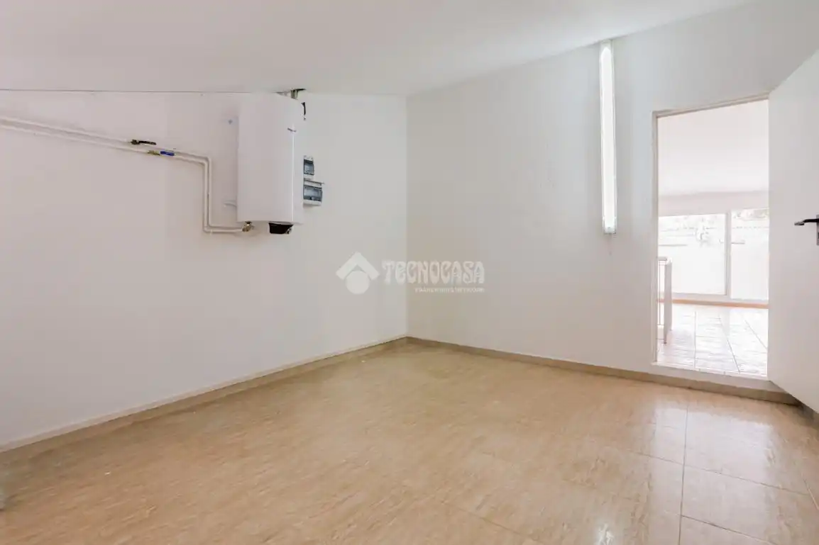 Casa adosada en venta en Terrassa con Aire acondicionado, Terraza y Trastero