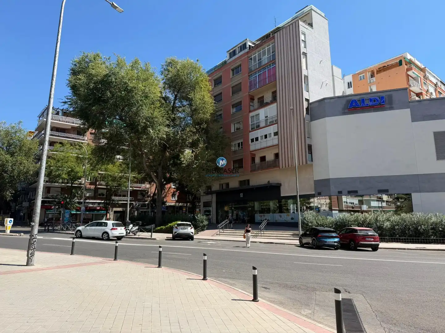 Vista exterior de Local de lloguer en Madrid
