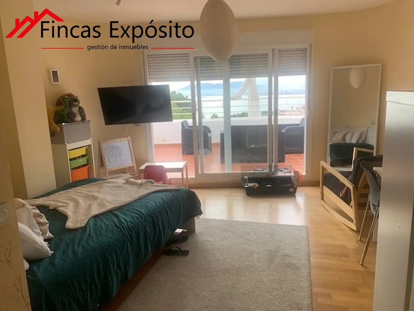 Bedroom of Detached homes for sale in Málaga  with Air Conditioner, Terrace and Storage room