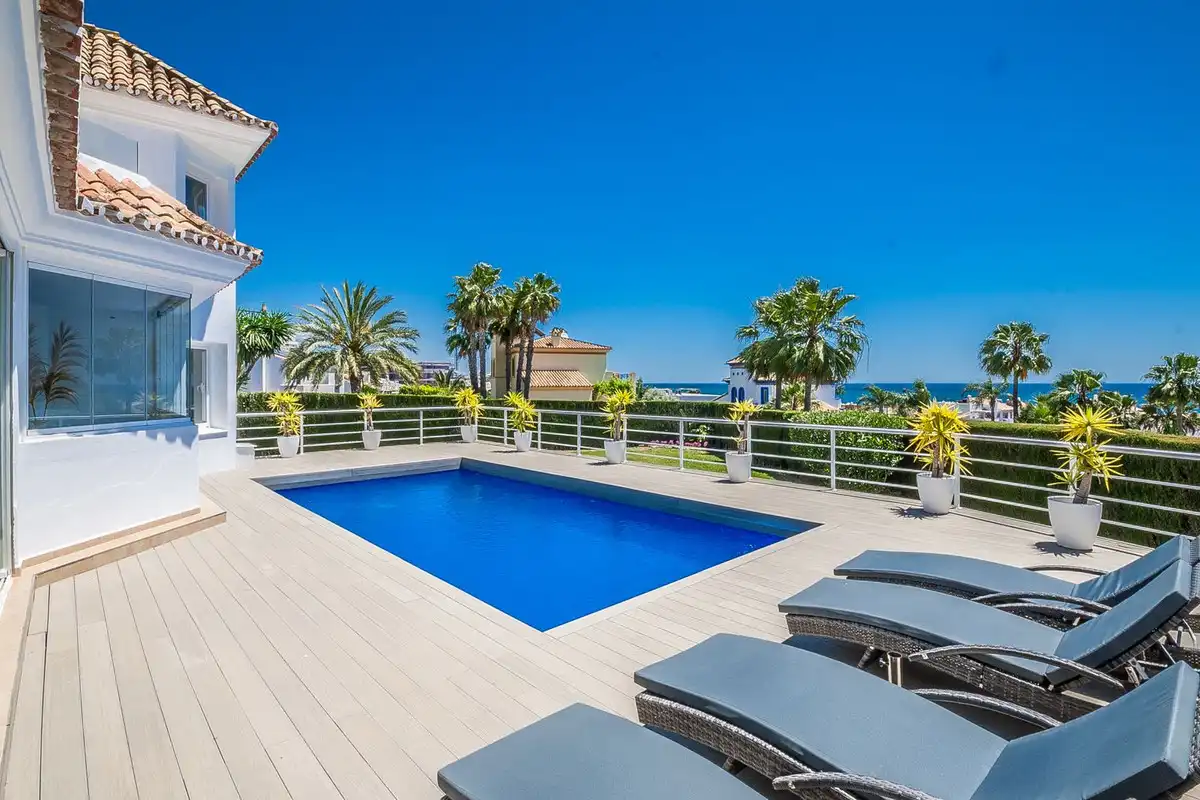 Chalet con terraza en venta en Calle Estepona 5, imagen 5