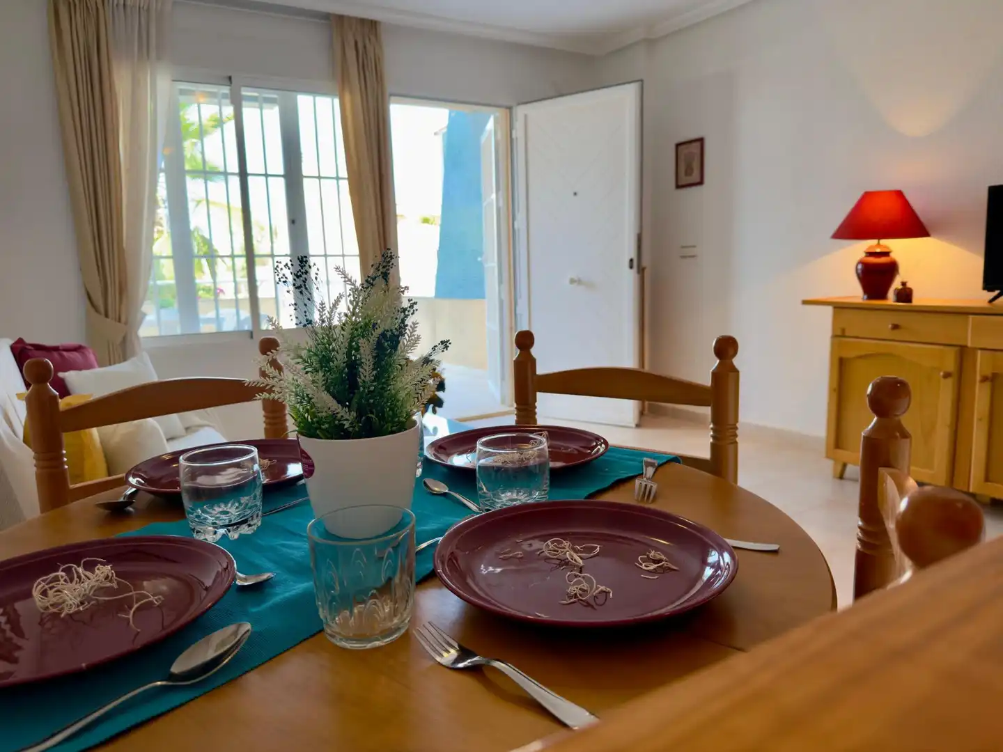 Comedor de Casa o chalet en venta en Torrevieja con Jardín privado, Amueblado y Piscina comunitaria