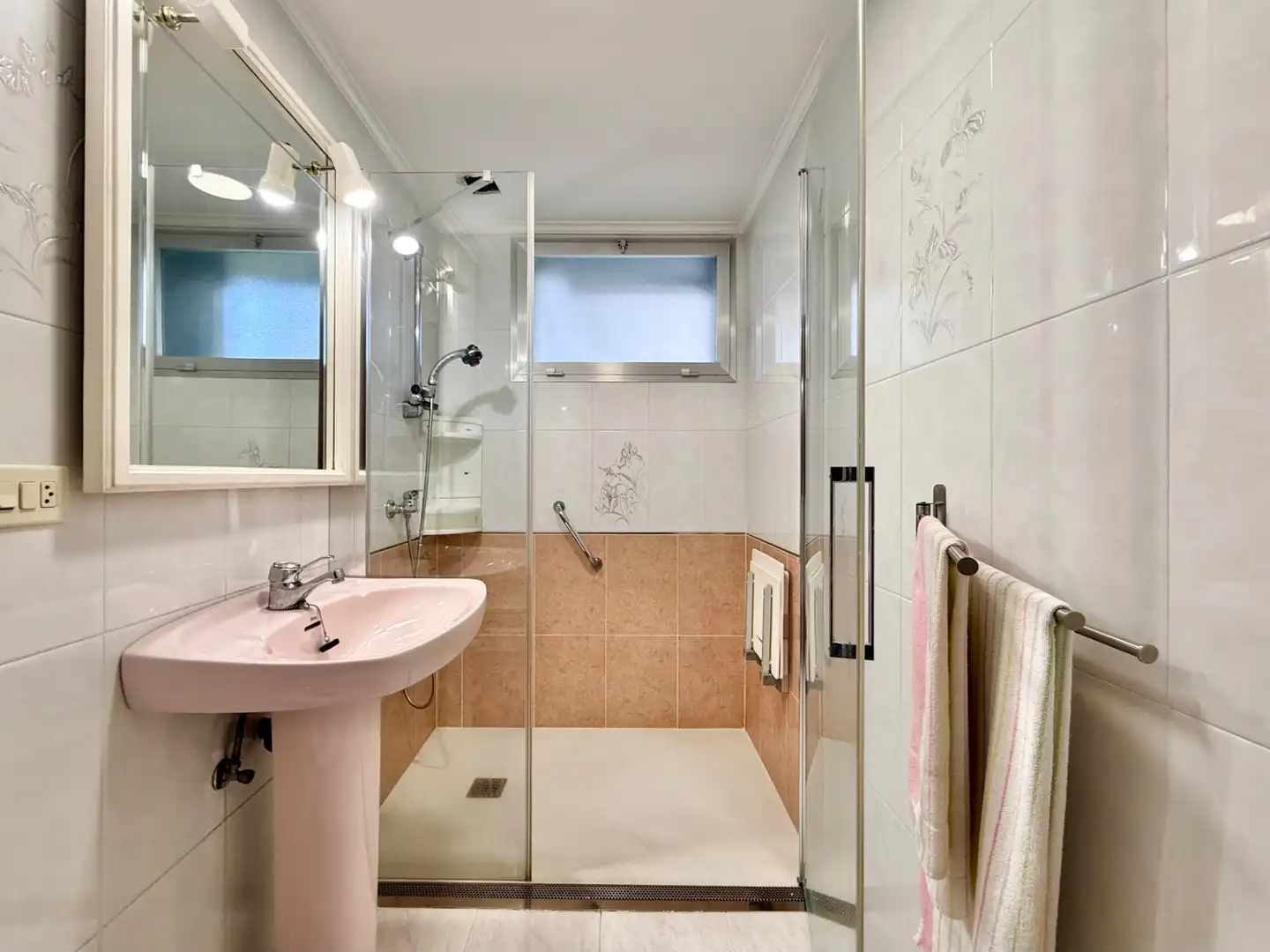Badezimmer von Wohnung zum Verkauf in Donostia - San Sebastián  mit Heizung, Terrasse und Möbliert