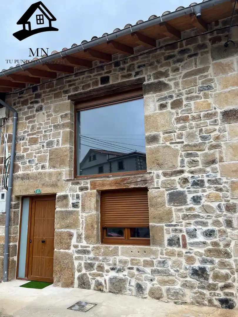 Vista exterior de Finca rústica en venda en Villacarriedo amb Jardí privat