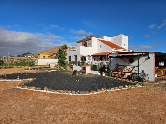 Casa-chalet en Venta en  de la Asomada, 67 en Tefía - Tetir